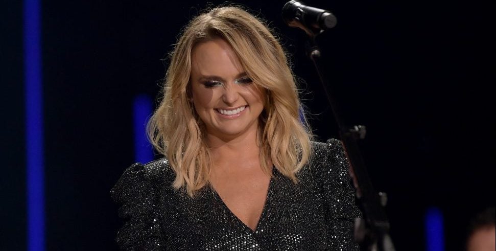 Miranda Lambert Pulls A Little Girl On Stage That Really Touched her Heart